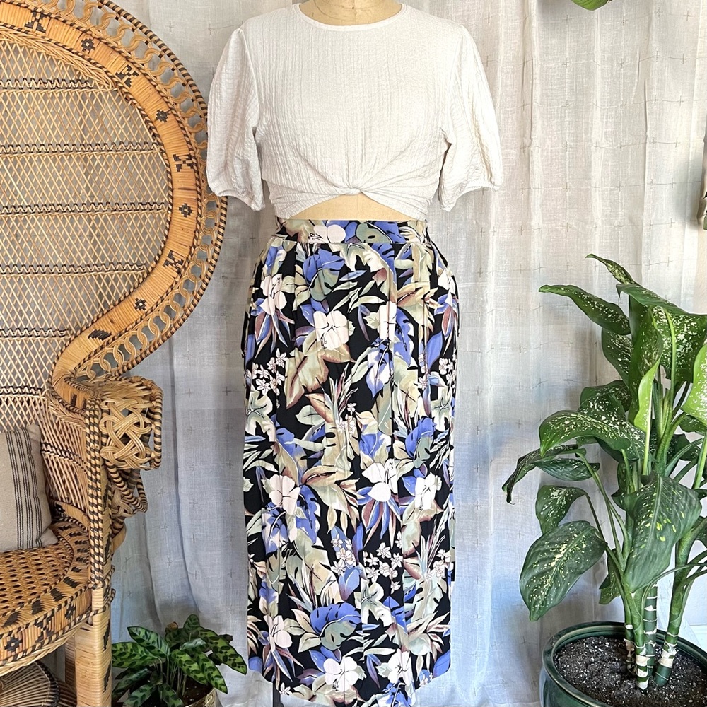 True vintage floral skirt